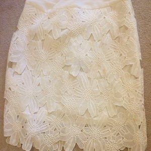 ELEGANT ivory floral skirt